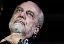 Quell’imbarazzo di De Laurentiis per Maresca al raduno del Napoli (confidato anche a Manfredi)