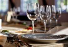 Cena al ristorante senza Green pass ma è pure ai domiciliari, arrestata