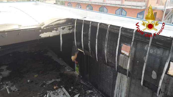 salerno incendio1