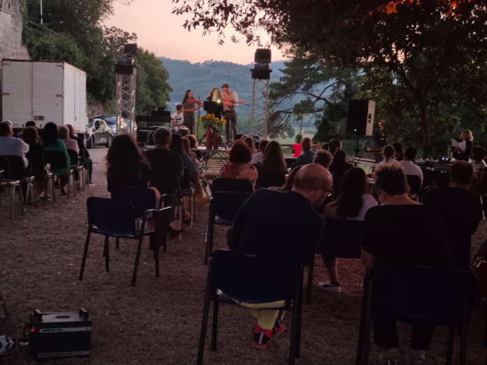 AMOROSI presentazione libro