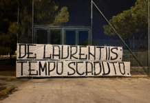 Bari, la curva nord contro la presidenza De Laurentiis