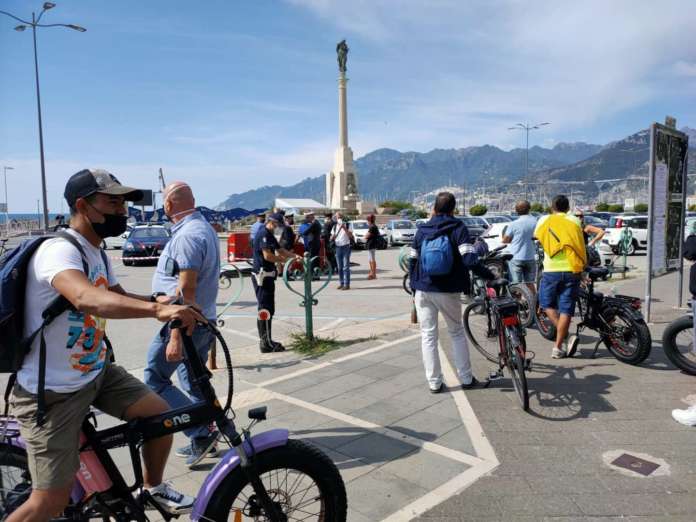Blitz piazza della concordia 01