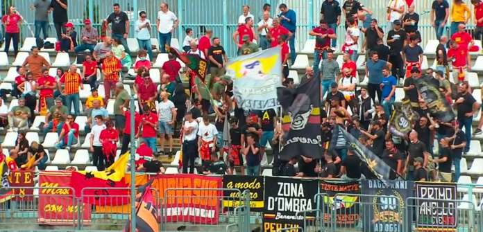 Tifosi del Benevento a Como