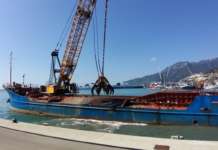 Fronte di mare, lavori alla piazza e dragaggio al molo Manfredi (Video)