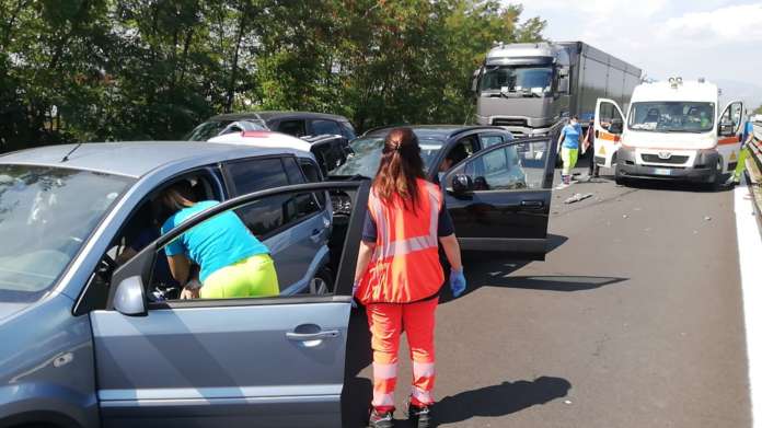 incidente raccordo 1