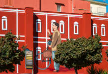 Troisi, la scena de ‘Il Postino’ in un murale: l’opera street art a San Giorgio a Cremano