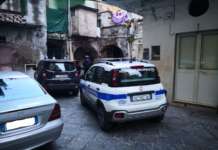 Extracomunitari ammassati in condizioni disumane, il sindaco: “Tolleranza zero”