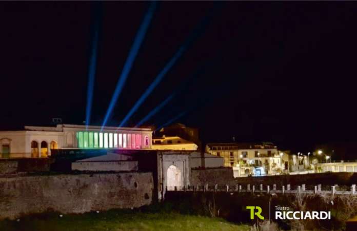 teatro ricciardi luce