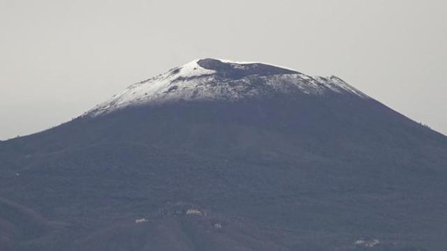 vesuvio innevato