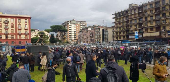 tifosi stadio maradona