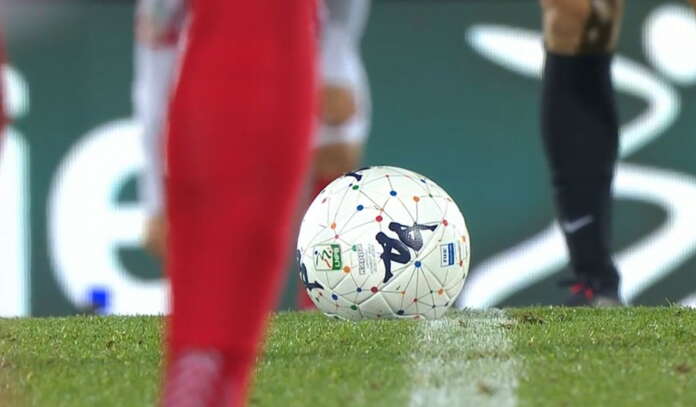 Pallone Serie B 2021-22
