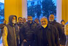 Salerno, presidio dei lavoratori Coop mentre è in corso il primo consiglio