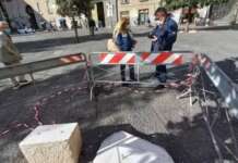 Napoli, vandalizzata la lapide in memoria di Falcone e Borsellino