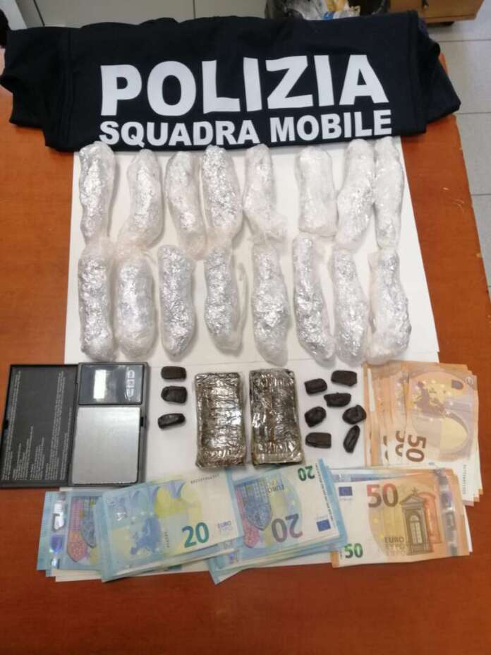 foto Comunicato stampa arresto per stupefacenti 22.11.2021