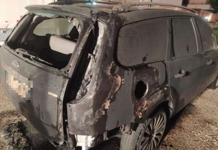 incendio auto montesarchio