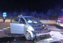 Scontro frontale allo svincolo della tangenziale: due persone in ospedale