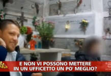 Non ci sono uffici: impiegati lavorano nella cappella del cimitero (VIDEO)