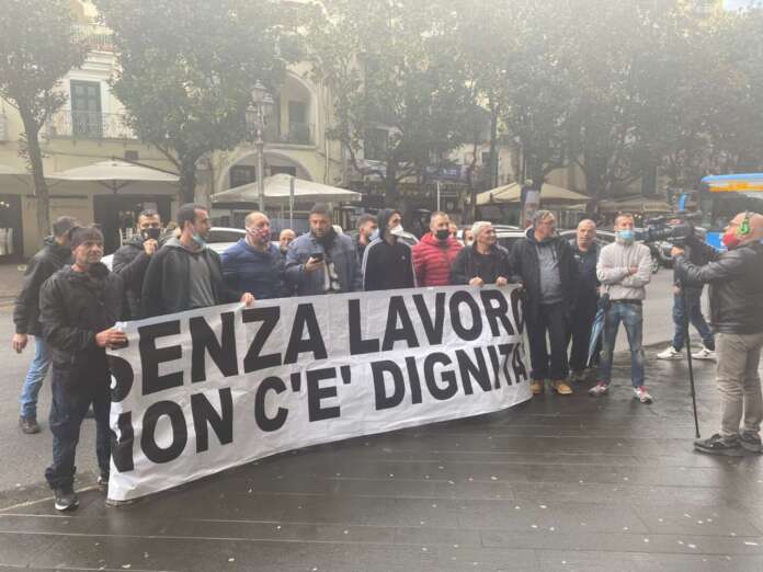sciopero lavoratori rifiuti