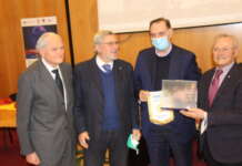 Premio Ansmes a Mastella, il sindaco ai no-vax: “Sono ingenerosi rispetto a se stessi e agli altri”