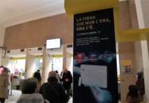 Salerno, la fila alle Poste diventa racconto di vita