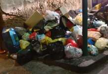 Torre del Greco, rifiuti abbandonati a Natale: servizio straordinario di raccolta