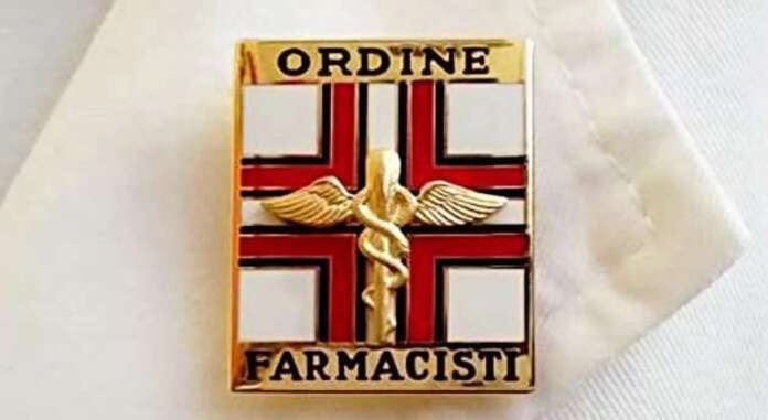 caduceo d'oro