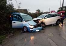 Frontale in località Cesine: feriti padre e figlio, illesa una terza persona