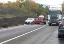 Incidente lungo la Telesina, coinvolte due auto: traffico in tilt