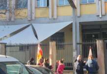 Manifestazione lavoratori disabili, presso sede Asl Napoli 2 Nord a Frattamaggiore