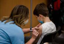 Covid: a Caserta non decolla la campagna vaccinale per i bimbi