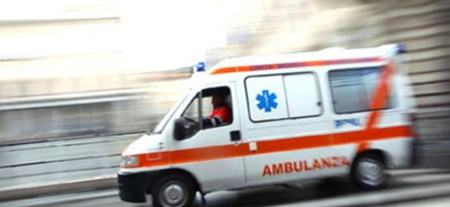 Vigile urbano si spara, tragedia sfiorata a Salerno Vigile urbano si spara, tragedia sfiorata a Salerno