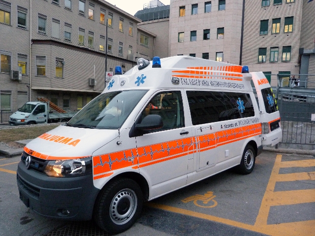 Bimbo muore in piscina comunale ad Aosta Bimbo muore in piscina comunale ad Aosta