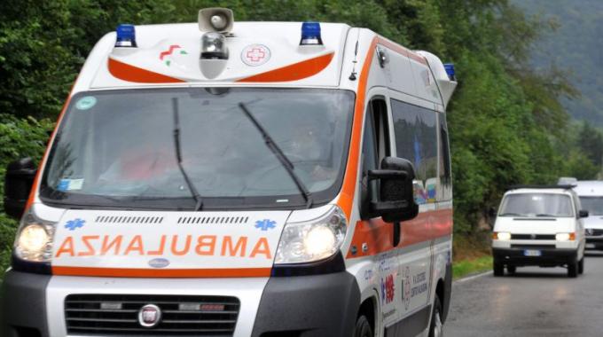 Tragedia a Eboli, incidente lungo la statale: muore un 53enne Tragedia a Eboli, incidente lungo la statale: muore un 53enne