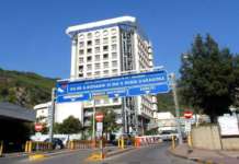 Torna a camminare dopo la rimozione di un tumore a Salerno