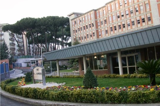 Napoli, al Pascale dimessi dopo 24 ore pazienti operati con nuovo robot