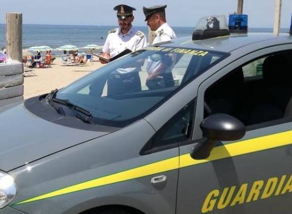 Sequestro da 1,5 milioni di euro a società che finanziava il clan Polverino Sequestro da 1,5 milioni di euro a società che finanziava il clan Polverino