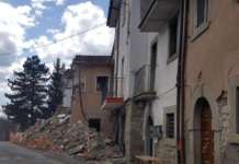 Il ricordo dell’Irpinia con la foto di Amatrice: la gaffe del Ministro