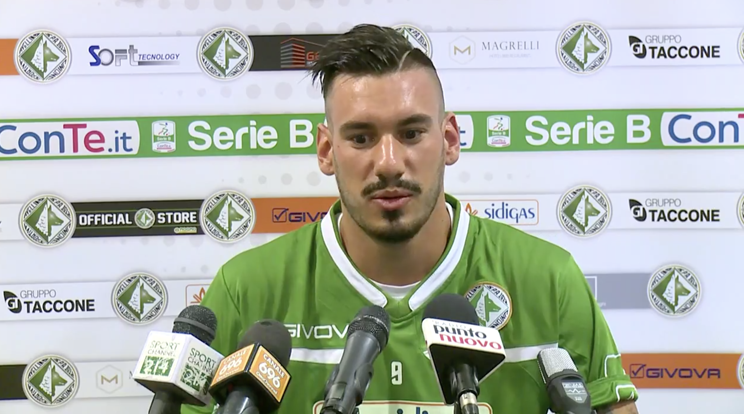Avellino, Falasco si presenta: “Voglio recuperare il tempo perduto” Avellino, Falasco si presenta: “Voglio recuperare il tempo perduto”