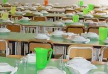 Mense scolastiche a Napoli, petizione su Change.org: “Il cibo integro non può finire nella spazzatura”
