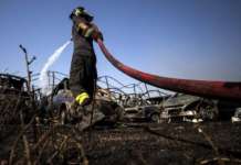 Rogo in una villa nel Casertano, vigile del fuoco ferito