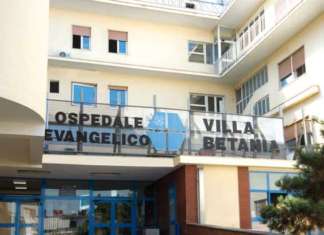 Minorenne incensurato accoltellato al volto a Napoli Villa Betania