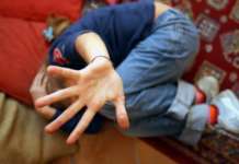 Abusi su minore in comunità, arrestato un operatore volontario