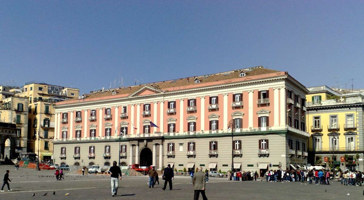 Campo rom di Giugliano in Campania, riunione in Prefettura