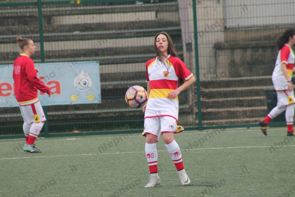 Sorrentino-gol, Le Streghe ribaltano il Napoli Calcio Femminile Sorrentino-gol, Le Streghe ribaltano il Napoli Calcio Femminile