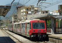 Treno Eav in avaria a Castellammare, fumo e paura a bordo