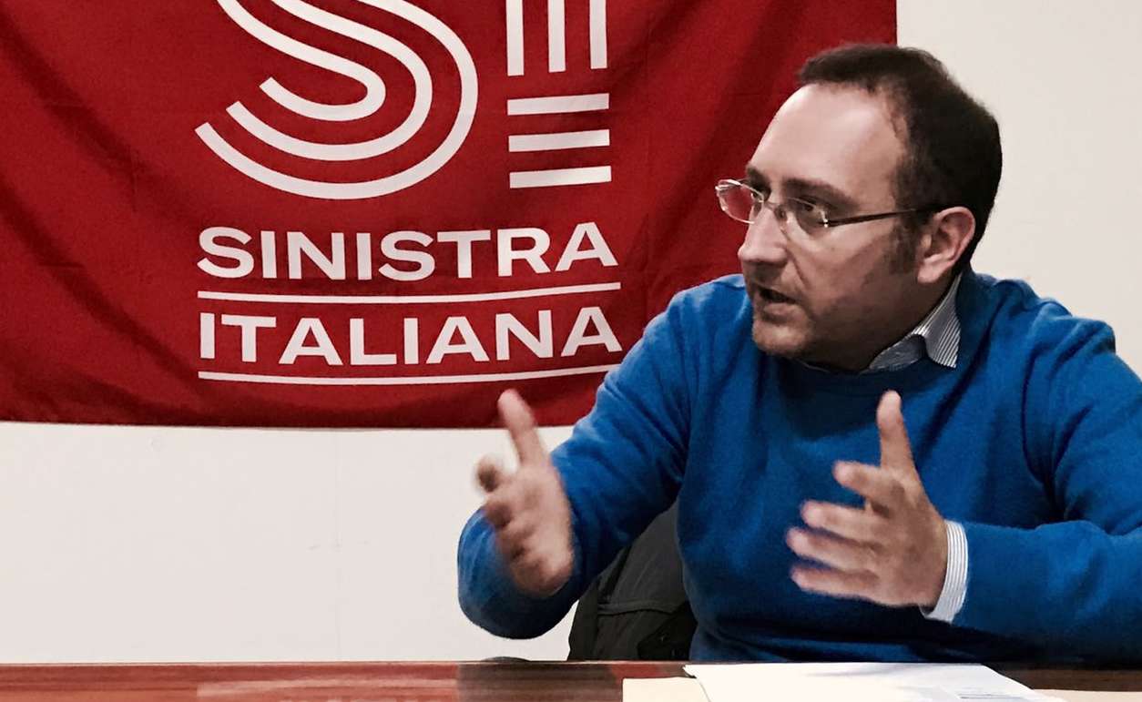 ente idrico campano dell8217aquila sinistra italiana impedire ingresso privati nella gestione
