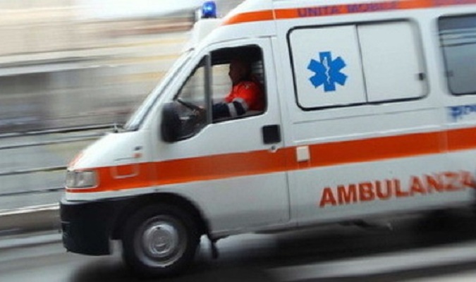 Fratte, scontro tra un’auto e uno scooter: grave un giovane Fratte, scontro tra un’auto e uno scooter: grave un giovane