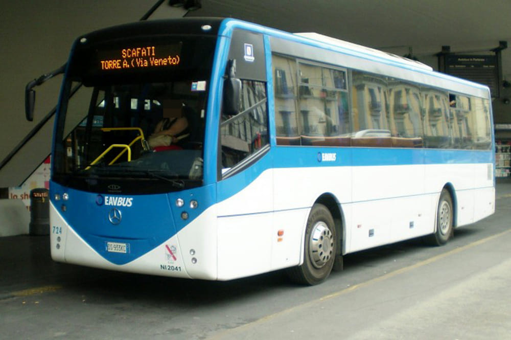 Tappa del Giro d’Italia, martedì saltano 4 corse bus dell’Eav