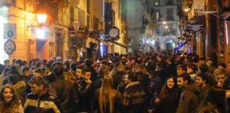 Stretta sulla movida a Napoli, scatta il ‘coprifuoco’ per tutelare i residenti