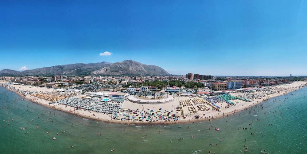 Emergenza rifiuti: la città di mare chiede la precedenza, il sindaco: “Nulla di fatto” Emergenza rifiuti: la città di mare chiede la precedenza, il sindaco: “Nulla di fatto”